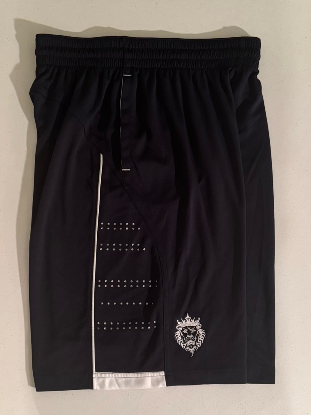 Nike LeBron James Crown Lion Navy and White Basketball Shorts Men’s Size Large